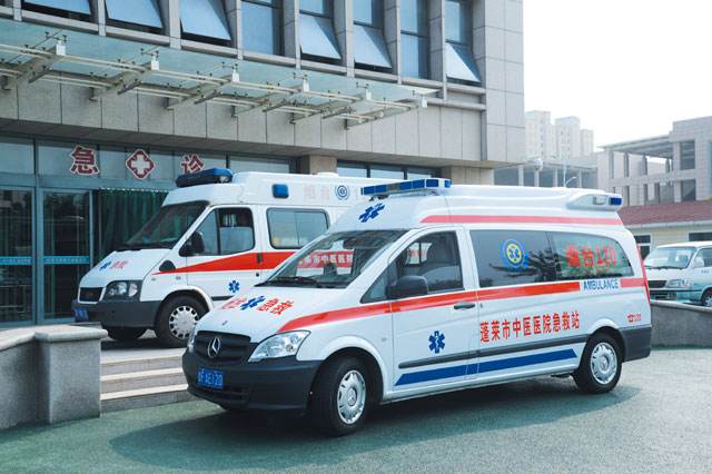 救護車生產廠家的發(fā)展趨勢如何？一篇文章告訴你。02